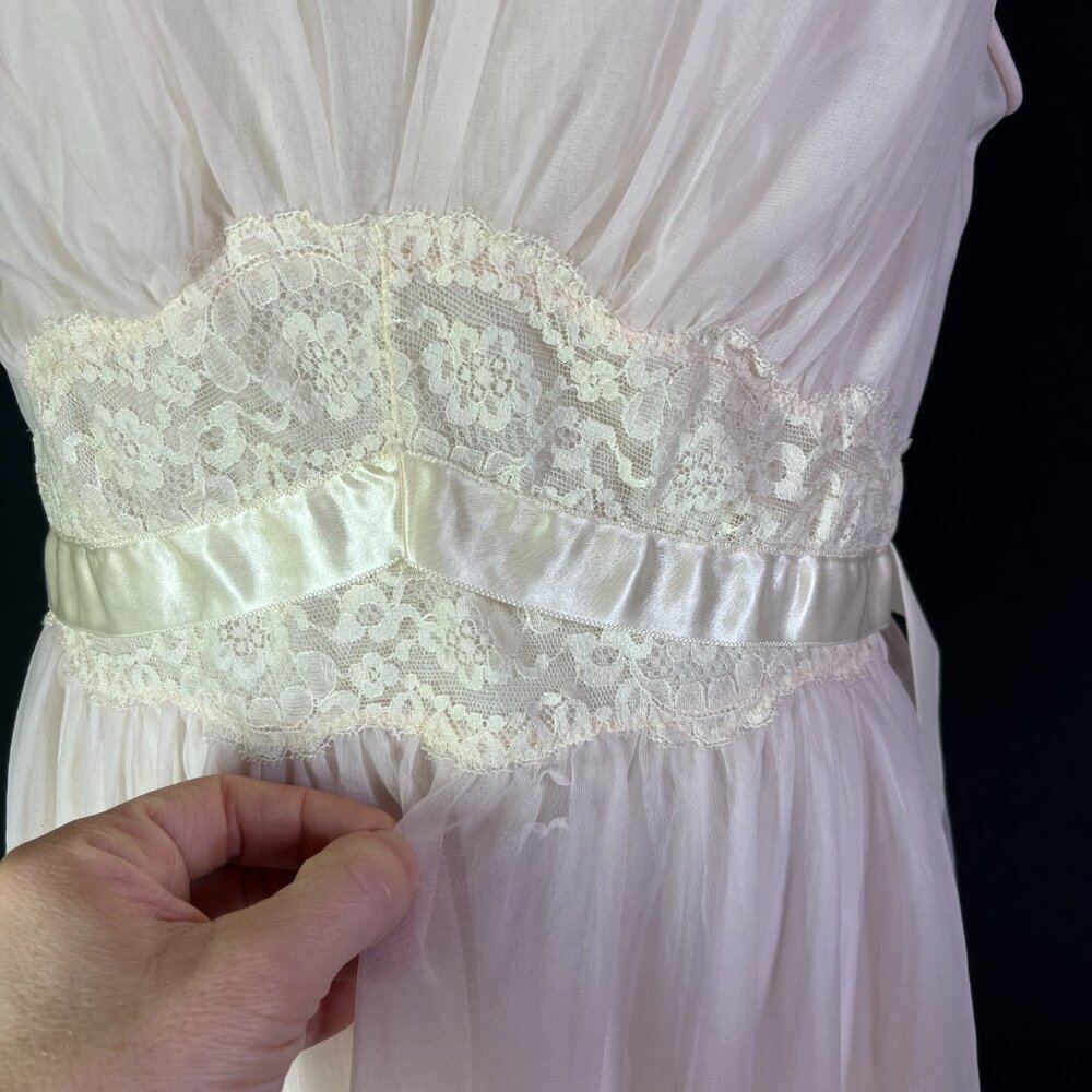 Vintage 1950s Vanity Fair Nightgown Layered Pale Pink Lace Sleeveless *Flaw - Picture 4 of 13